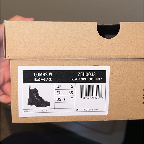 Dr. Martens unisex boots - Picture 4 of 4